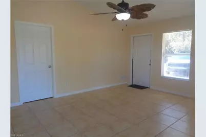 461/463 Loretta Ave S, Lehigh Acres, FL 33974 - Photo 18