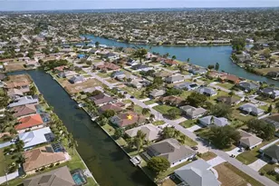 401 SE 23rd Terrace, Cape Coral, FL 33990 - Photo 20