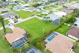 2247 SW 27th St, Cape Coral, FL 33914 - Photo 6