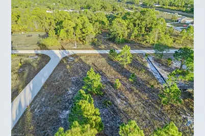 1118 Orient St E, Lehigh Acres, FL 33974 - Photo 20