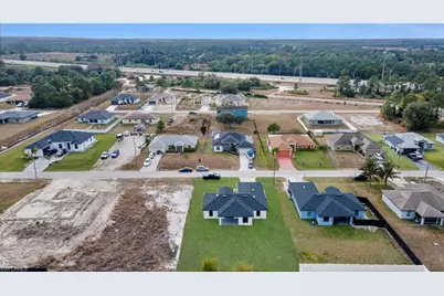 4106 35th St SW, Lehigh Acres, FL 33976 - Photo 38