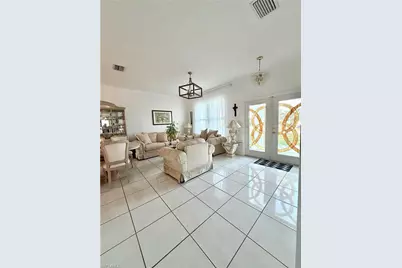 4316 Jacaranda Pkwy W, Cape Coral, FL 33993 - Photo 12
