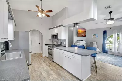 314 SE 19th St, Cape Coral, FL 33990 - Photo 8