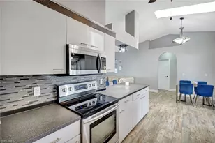 314 SE 19th St, Cape Coral, FL 33990 - Photo 6