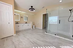 1625 N Gator Cir, Cape Coral, FL 33909 - Photo 34