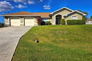 1625 N Gator Cir, Cape Coral, FL 33909 - Photo 2