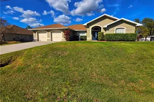 1625 N Gator Cir, Cape Coral, FL 33909 - Photo 4