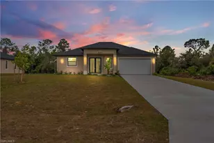 5010 SE Tradewinds Cir, Labelle, FL 33935 - Photo 1