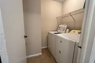 3911 Country Club Blvd, Cape Coral, FL 33904 - Photo 14