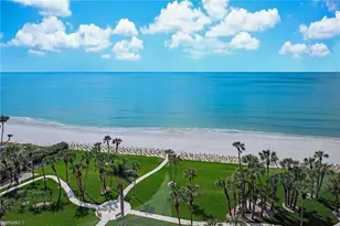 10851 Gulf Shore Dr, Naples, FL 34108 - Photo 4