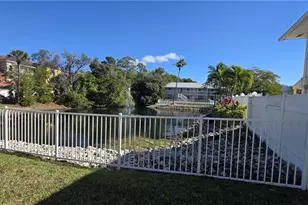 4617 Bayshore Dr, Naples, FL 34112 - Photo 28