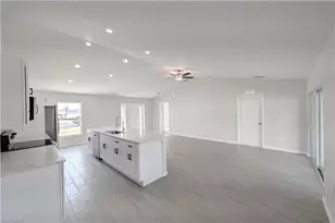 707 Kismet Pkwy E, Cape Coral, FL 33909 - Photo 8