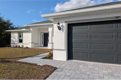 707 Kismet Pkwy E, Cape Coral, FL 33909 - Photo 1