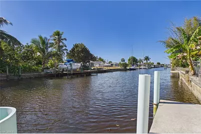 2306 SE 15th Ter, Cape Coral, FL 33990 - Photo 4