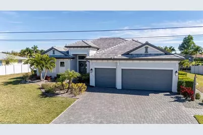 1211 SE 10th Ave, Cape Coral, FL 33990 - Photo 2