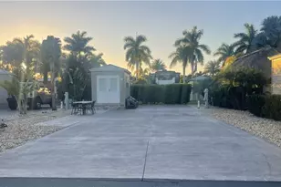 5210 Marsh Mallow Trail, Fort Myers, FL 33905 - Photo 2