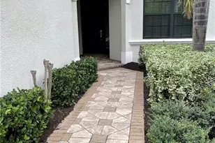 4129 Amelia Wy, Naples, FL 34119 - Photo 2