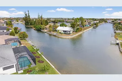817 SW 6th Ave, Cape Coral, FL 33991 - Photo 8
