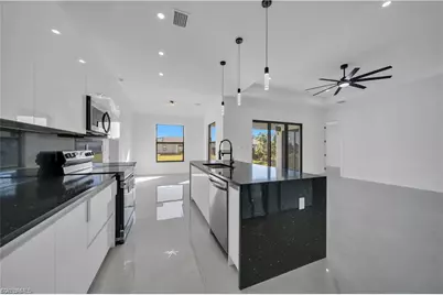 2815 44th St W, Lehigh Acres, FL 33971 - Photo 4