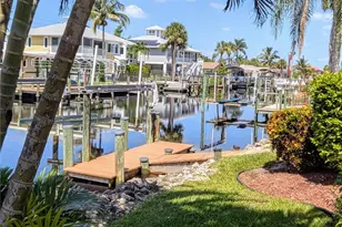 5471 Harborage Dr, Fort Myers, FL 33908 - Photo 4