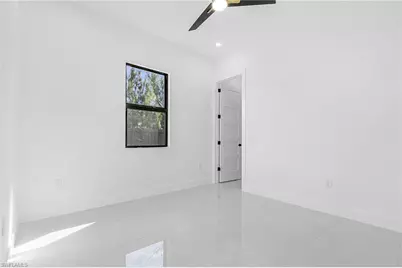 1801 SW 28th Ln, Cape Coral, FL 33914 - Photo 16