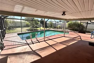 908 SE 19th St, Cape Coral, FL 33990 - Photo 6