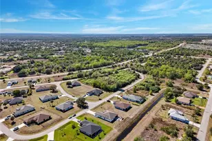 633 Carrillon Ave S, Lehigh Acres, FL 33974 - Photo 32