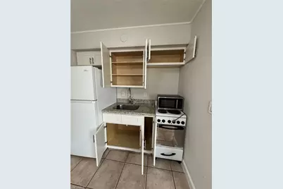 2452 Stella St #204, Fort Myers, FL 33901 - Photo 4