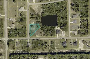 427 Putnam Ave, Lehigh Acres, FL 33974 - Photo 2