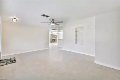 158 SE 26th St, Cape Coral, FL 33904 - Photo 8