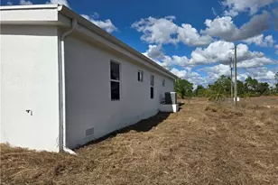 2615 32nd St SW, Lehigh Acres, FL 33976 - Photo 6