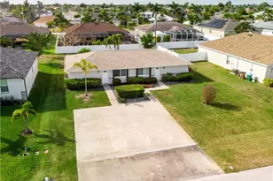 4012/4014 SW 16th Pl, Cape Coral, FL 33914 - Photo 4