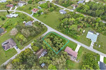 872 Geneva St, Lehigh Acres, FL 33974 - Photo 4