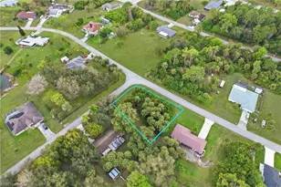 872 Geneva St, Lehigh Acres, FL 33974 - Photo 4