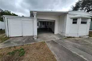 207 Lantern Ln, North Fort Myers, FL 33917 - Photo 6