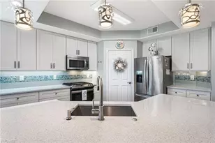 11056 Harbour Yacht Ct, Fort Myers, FL 33908 - Photo 10