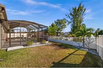 2213 SW 7th Pl, Cape Coral, FL 33991 - Photo 30