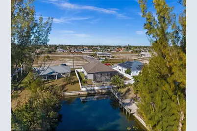 2213 SW 7th Pl, Cape Coral, FL 33991 - Photo 36