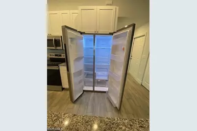 121 SE 13th St, Cape Coral, FL 33990 - Photo 6