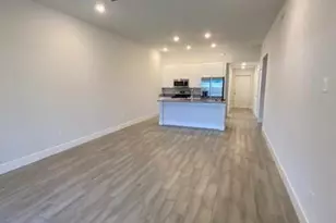 121 SE 13th St, Cape Coral, FL 33990 - Photo 2