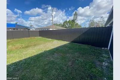 121 SE 13th St, Cape Coral, FL 33990 - Photo 14