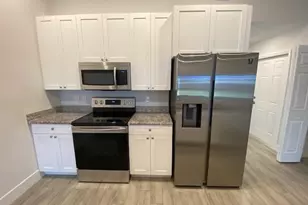 121 SE 13th St, Cape Coral, FL 33990 - Photo 4