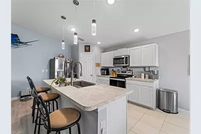 917 NW 13th Ave, Cape Coral, FL 33993 - Photo 12