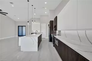 3210 SW 11th Pl, Cape Coral, FL 33914 - Photo 14