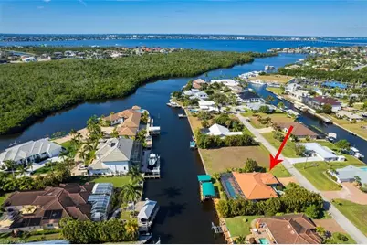 130 Montrose Dr, Fort Myers, FL 33919 - Photo 1