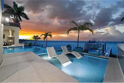 5661 Riverside Dr, Cape Coral, FL 33904 - Photo 2