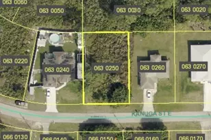 913 Kanuga St E, Lehigh Acres, FL 33974 - Photo 2