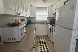 823 Courtington Ln, Fort Myers, FL 33919 - Photo 8