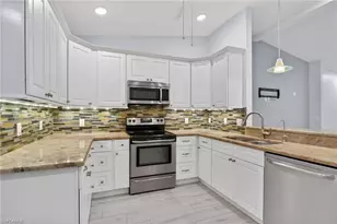 5365 Governors Dr, Fort Myers, FL 33907 - Photo 6