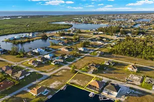 4204 NW 22nd St, Cape Coral, FL 33993 - Photo 10